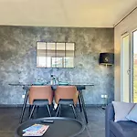 Sunny 2-room Apartment, Terrace, Garden *