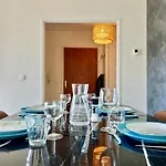 Sunny 2-room Apartment, Terrace, Garden 아파트 안시