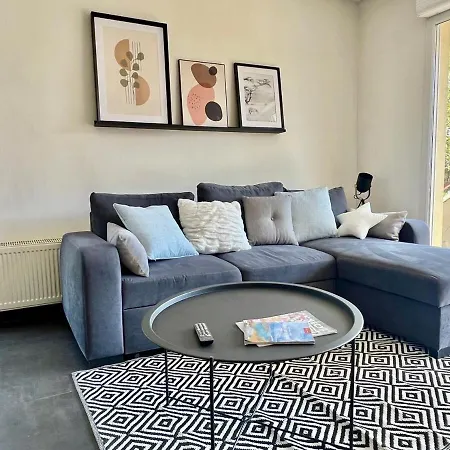 Sunny 2-room Apartment, Terrace, Garden *