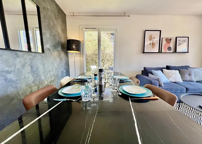 Daire Sunny 2-room Apartment, Terrace, Garden *